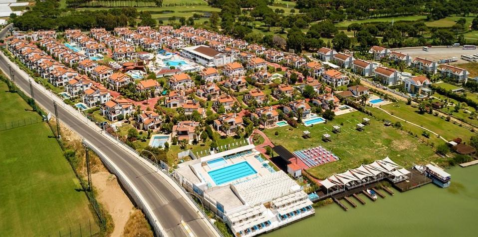 Fun&Sun Two Villas For Big Families เบเลก ภายนอก รูปภาพ