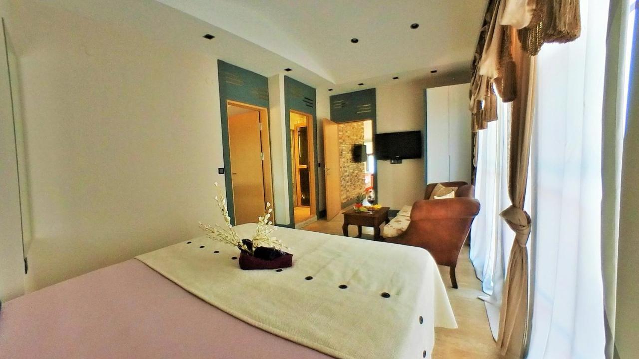 Fun&Sun Two Villas For Big Families เบเลก ภายนอก รูปภาพ